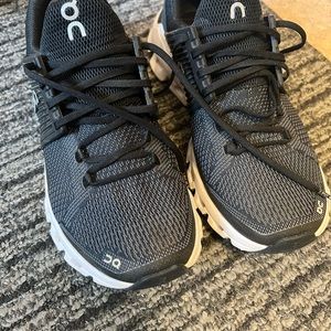 Oncloud On running Cloudswift womens running shoe